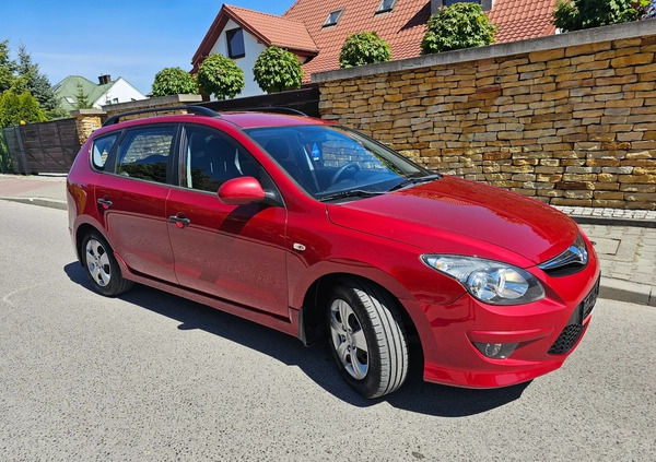 Hyundai I30 cena 19400 przebieg: 199000, rok produkcji 2011 z Puck małe 562